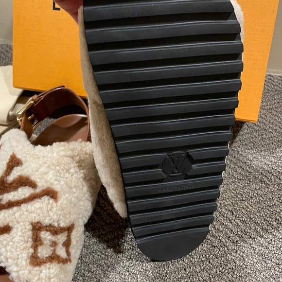 Brand New Louis Vuitton Paseo Flat Comfort Mule 100% Authentic - Picture 7 of 8